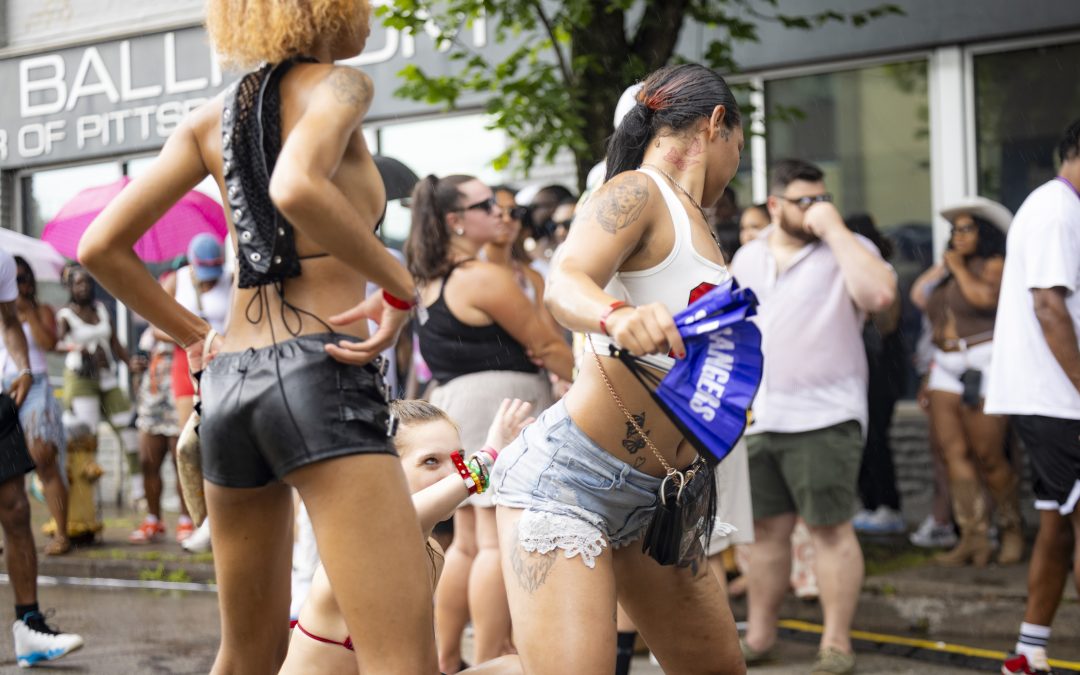 Day Party Outfits: What to Wear to an Outdoor Pittsburgh Day Party in August